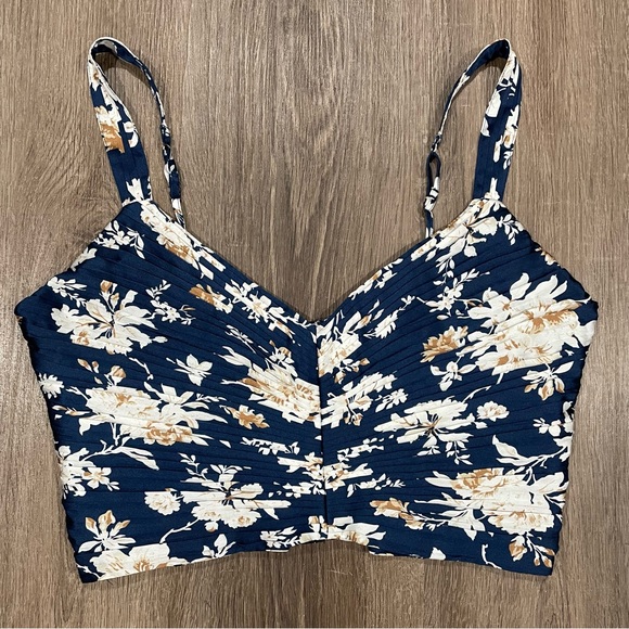 Abercrombie And Fitch Pleated Satin Blue White Floral V Neck Tank Crop Top Large - Picture 2 of 8